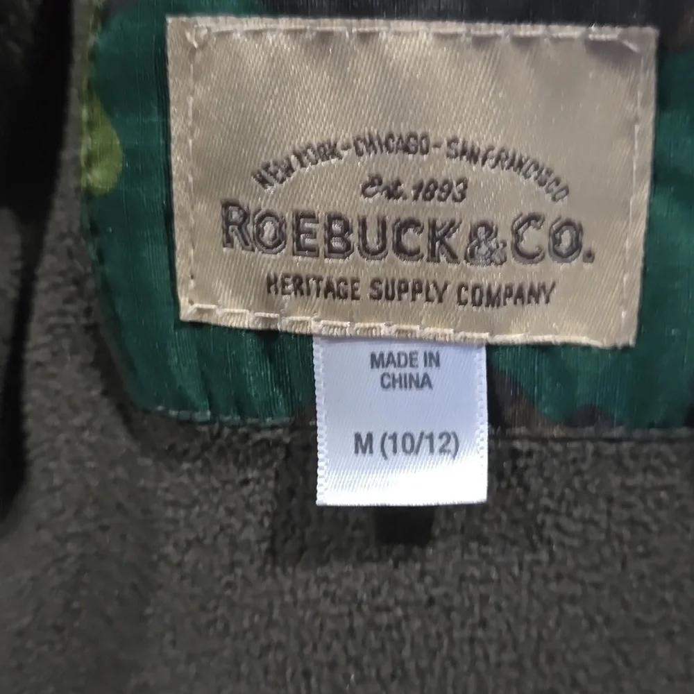 Children's Green Camouflage Puffer Jacket Roebuck &‎ Co.  Size Medium 10-12